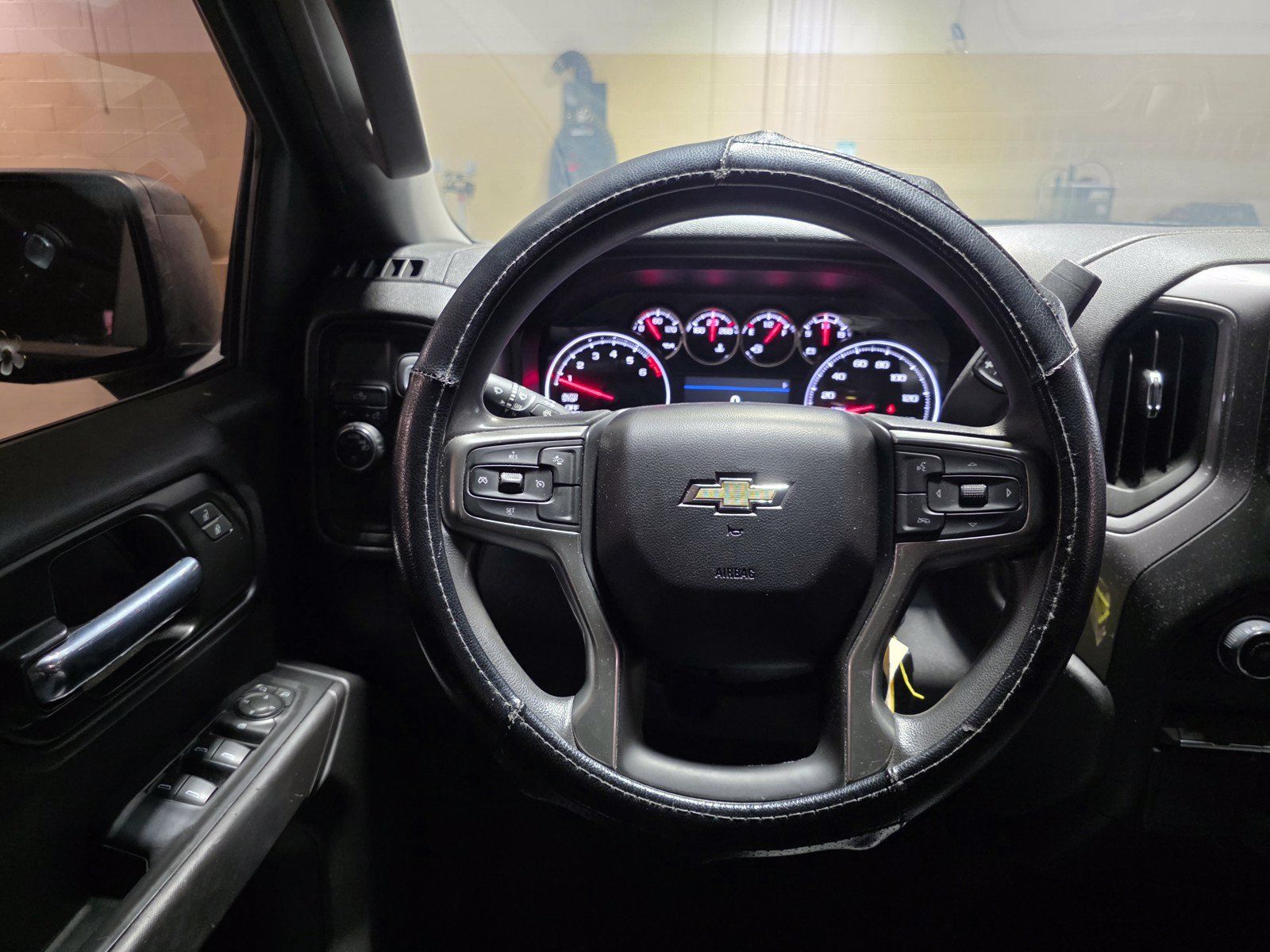 Used 2021 Chevrolet Silverado 1500 Custom w/ LPO, Dark Essentials Package RWD image 21