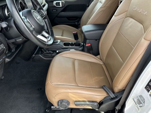 Used 2022 Jeep Wrangler Unlimited Sahara w/ Safety Group image 13