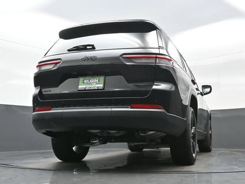 New 2025 Jeep Grand Cherokee L Altitude image 15