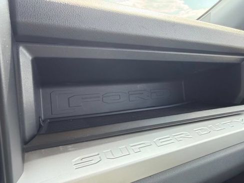 Used 2024 Ford F550 4x4 Crew Cab Super Duty image 31