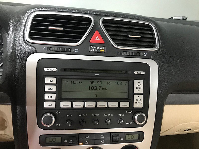 Used 2009 Volkswagen Eos Komfort FWD image 30