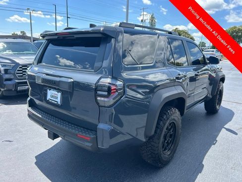 Used 2025 Toyota 4Runner SR5 AWD/4WD image 19