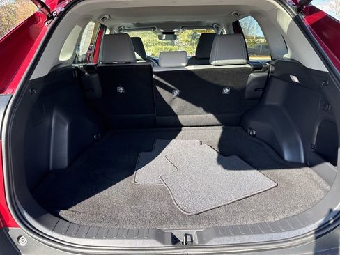 Used 2024 Toyota RAV4 XLE Premium image 11