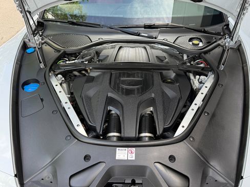 Used 2024 Porsche Panamera image 39