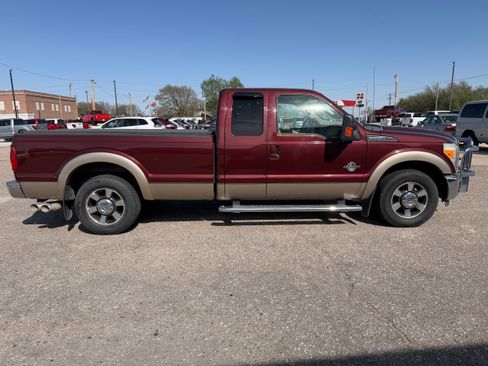 Used 2011 Ford F250 Lariat w/ Lariat Interior Pkg RWD image 7