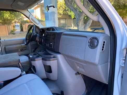 Used 2010 Ford E-250 and Econoline 250 E-250 138 WB image 30