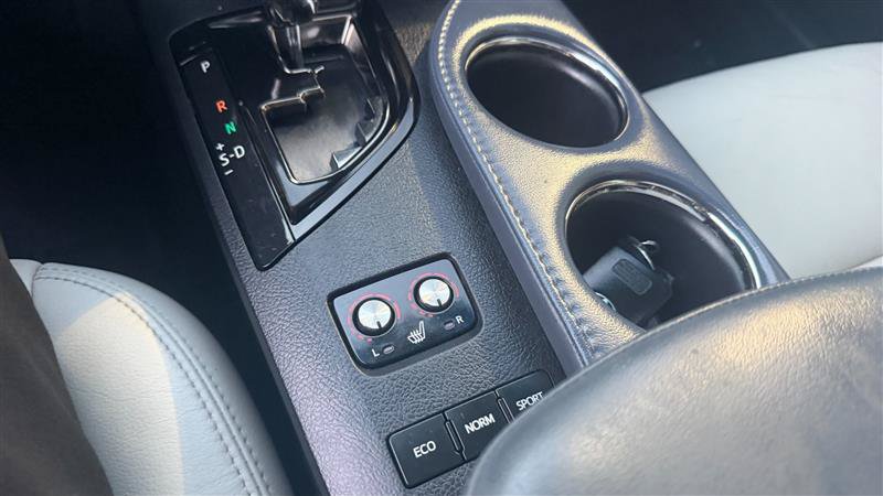 Used 2014 Toyota Avalon XLE Touring FWD image 31