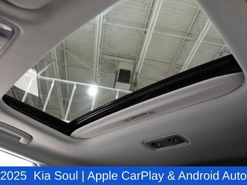 Used 2025 Kia Soul GT-Line w/ GT-Line Technology Package FWD image 28