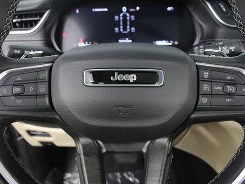 New 2025 Jeep Grand Cherokee L Limited image 13