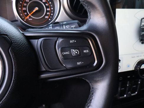 Used 2019 Jeep Wrangler Unlimited Sport S AWD/4WD image 32