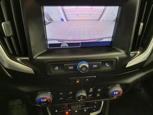 Used 2023 GMC Terrain SLE w/ Driver Convenience Package AWD/4WD image 43