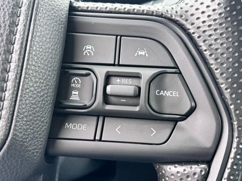 Used 2025 Toyota Tacoma SR5 image 17