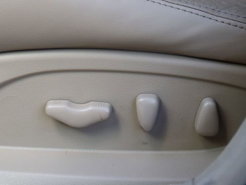 Used 2004 INFINITI Q45 Premium image 35