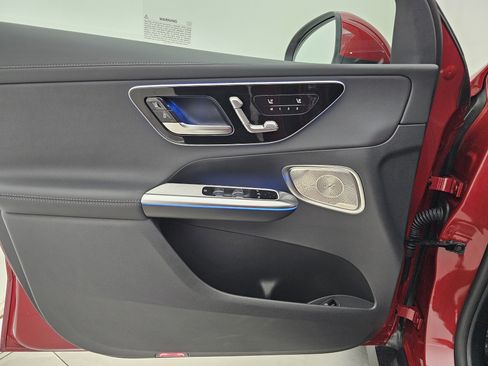 Used 2025 Mercedes-Benz GLC 300 GLC 300 image 12