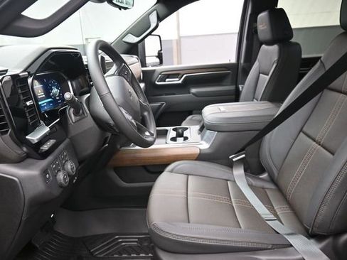 New 2026 Chevrolet Silverado 2500 High Country w/ High Country Premium Package AWD/4WD image 8