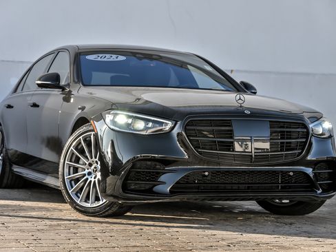 Used 2023 Mercedes-Benz S 580 4MATIC Sedan w/ AMG Line image 1