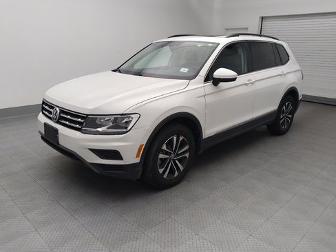 Used 2021 Volkswagen Tiguan SEL FWD image 2