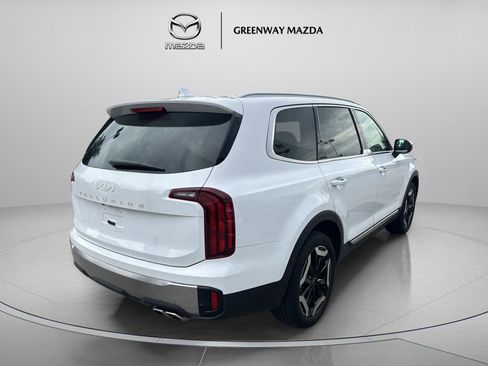 Used 2025 Kia Telluride S FWD image 7