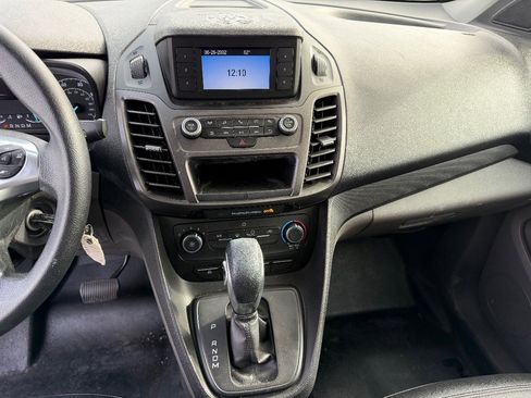 Used 2020 Ford Transit Connect XL image 18
