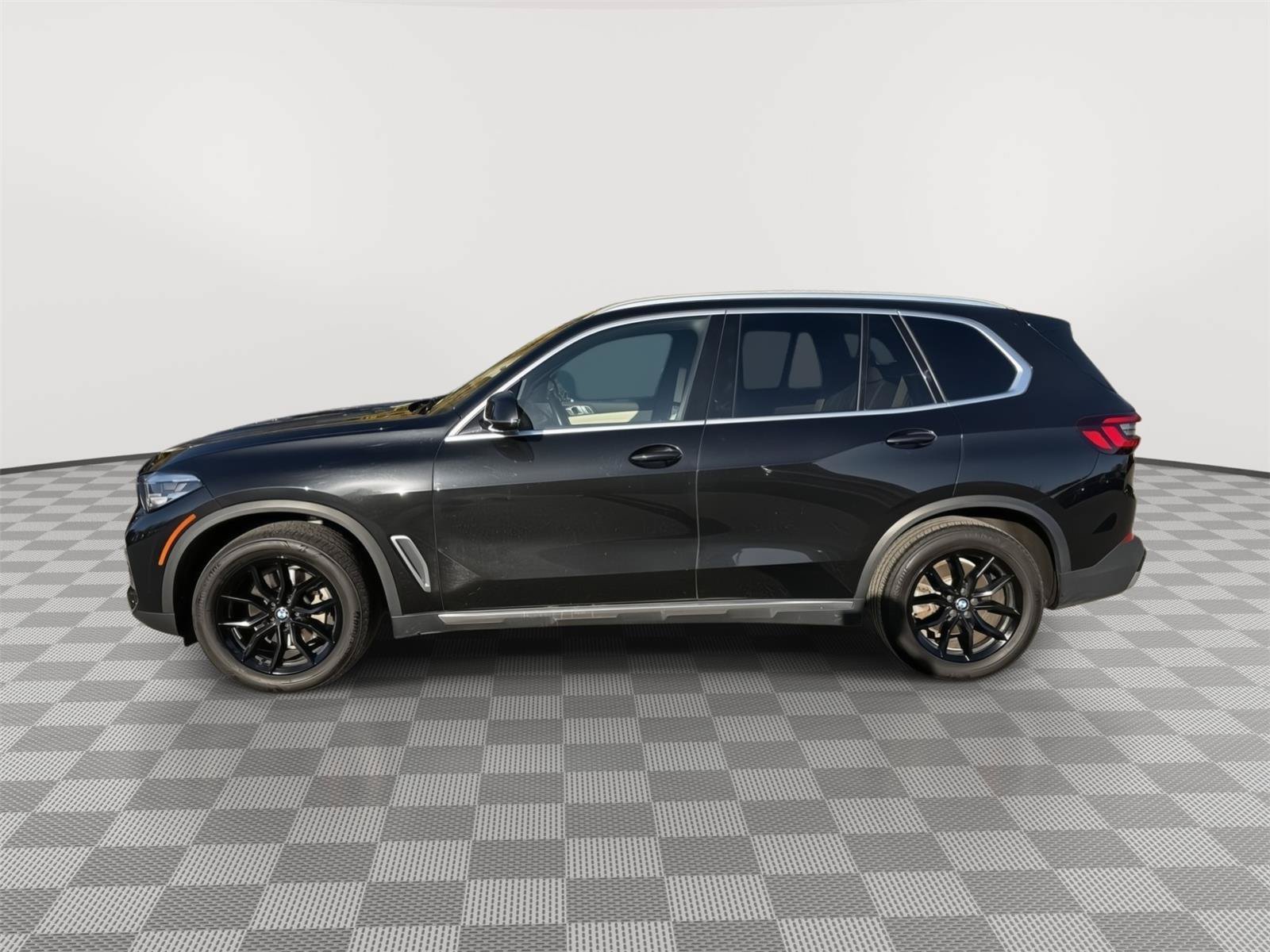 Used 2020 BMW X5 xDrive40i w/ Premium Package AWD/4WD image 4