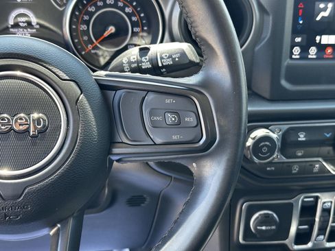 Used 2022 Jeep Wrangler Unlimited Sport AWD/4WD image 11