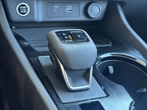 Used 2023 Nissan Rogue SV FWD image 26