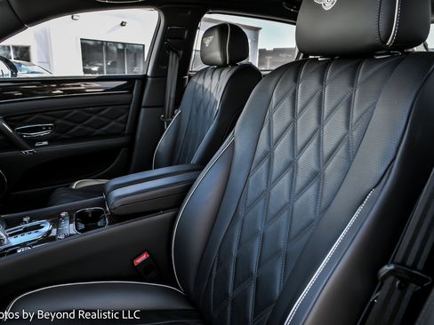 Used 2014 Bentley Flying Spur W12 image 21