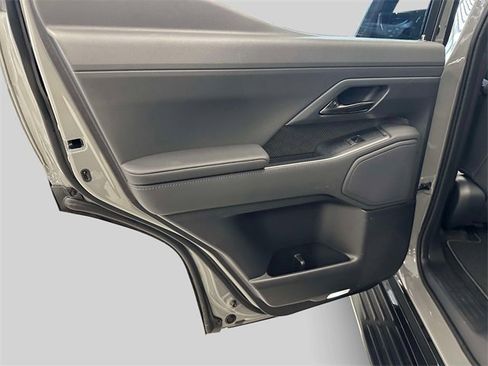 Used 2024 Lexus GX 550 image 22