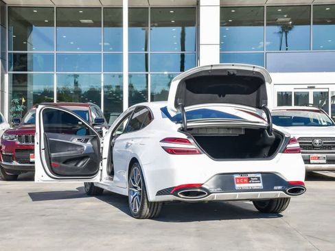 Used 2022 Genesis G70 3.3T image 27
