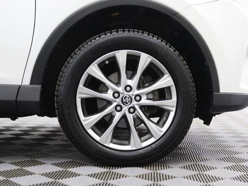 Used 2016 Toyota RAV4 Limited AWD/4WD image 4