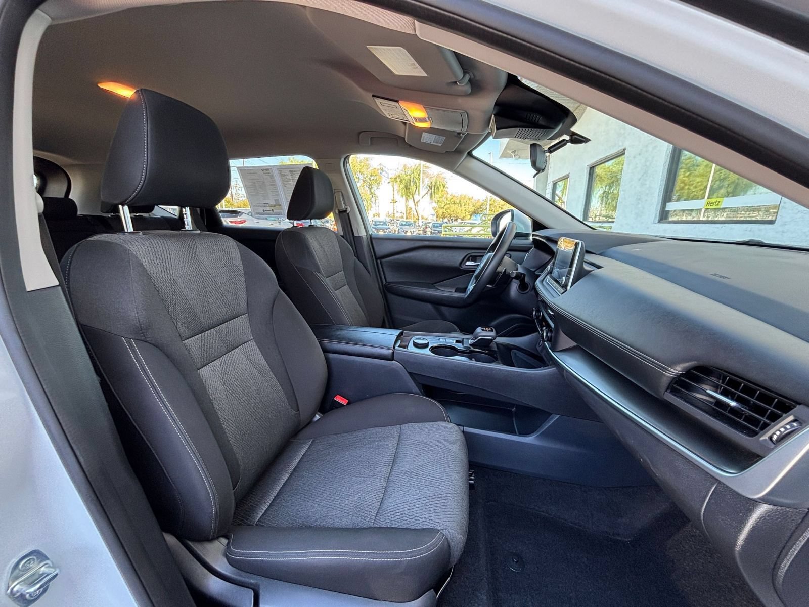 Used 2024 Nissan Rogue SV AWD/4WD image 37