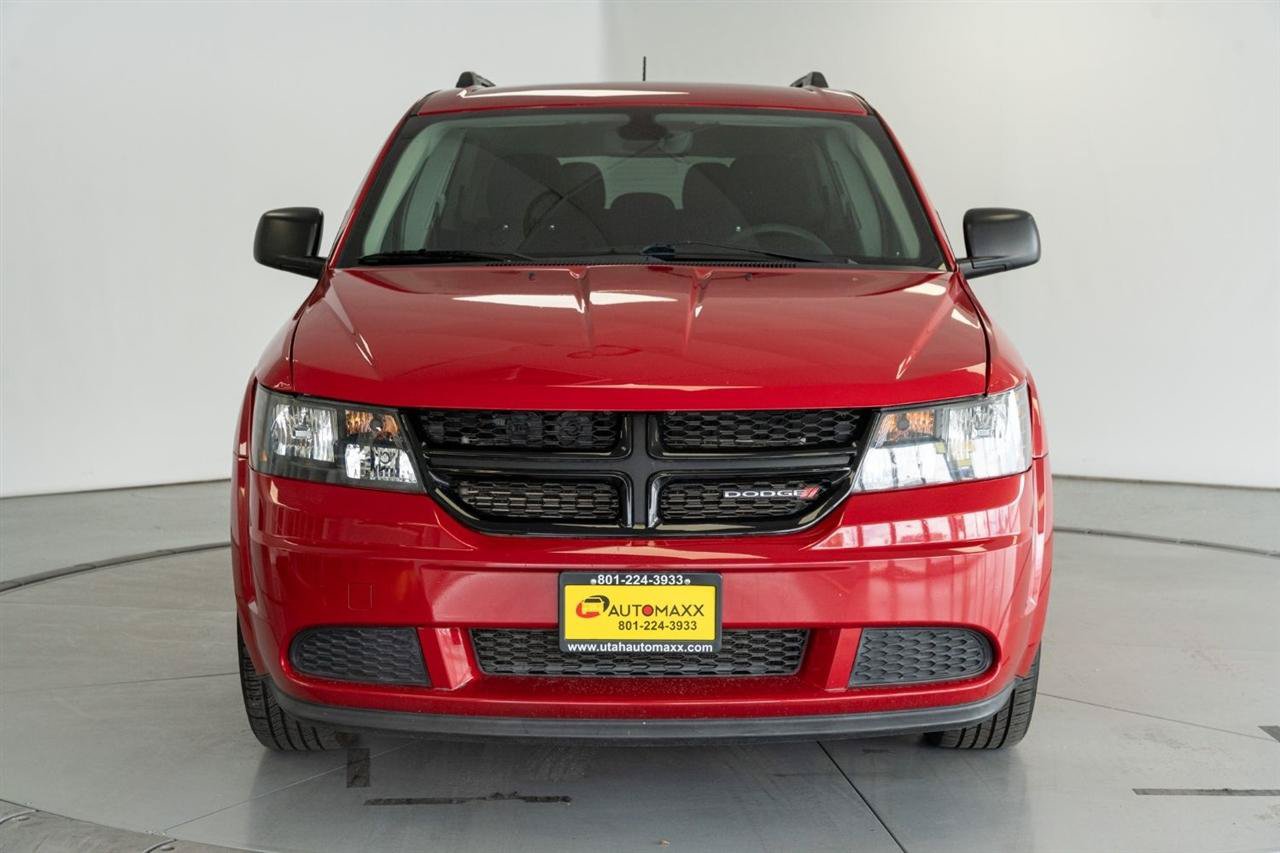 Used 2019 Dodge Journey SE FWD image 2