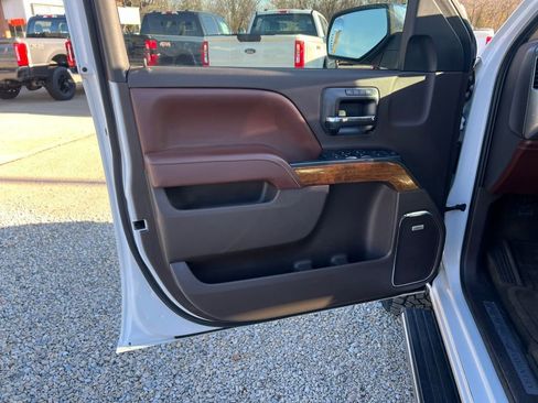 Used 2016 Chevrolet Silverado 1500 High Country w/ High Country Premium Package image 11