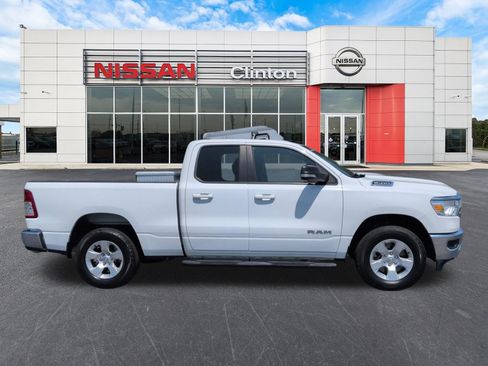 Used 2022 RAM 1500 Big Horn AWD/4WD image 2