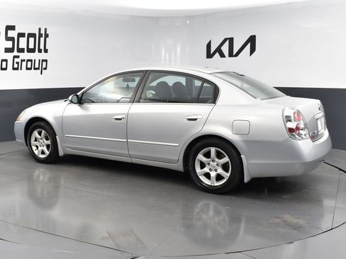 Used 2006 Nissan Altima 2.5 S w/ (P01) Special Edition Pkg FWD image 3