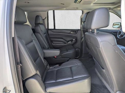 Used 2017 Chevrolet Suburban LT image 23