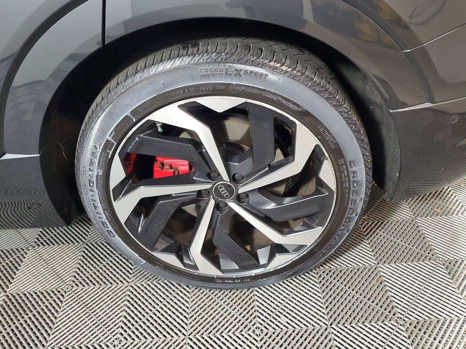 Used 2024 Audi Q8 e-tron Premium Plus w/ Premium Plus Package AWD/4WD image 10