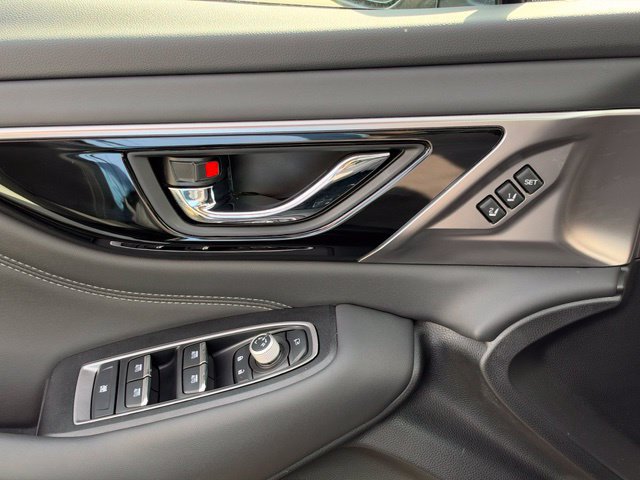 Certified 2025 Subaru Outback Touring XT AWD/4WD image 27