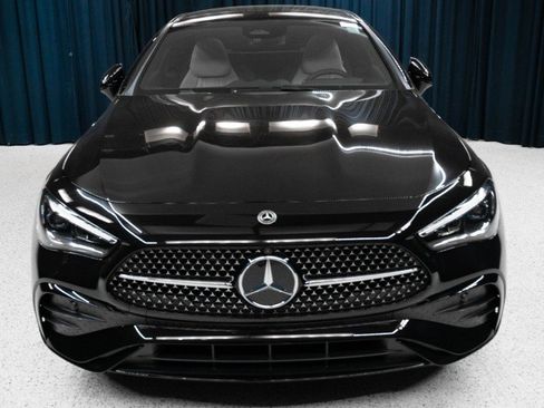 New 2027 Mercedes-Benz CLE 300 4MATIC Coupe image 2