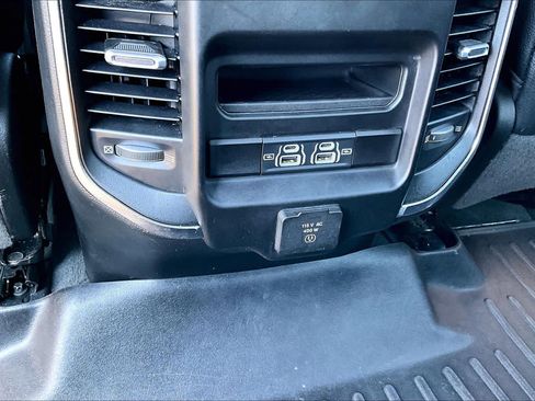 Used 2023 RAM 1500 Laramie AWD/4WD image 30