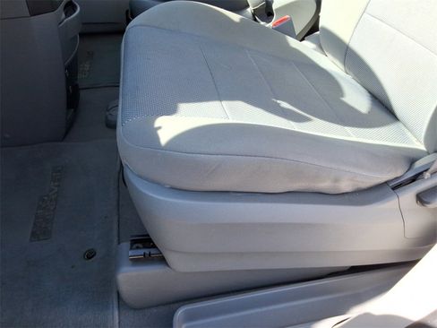 Used 2009 Dodge Grand Caravan SE image 21