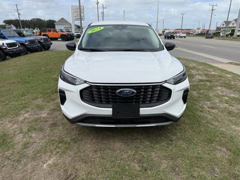 Used 2024 Ford Escape Active image 2