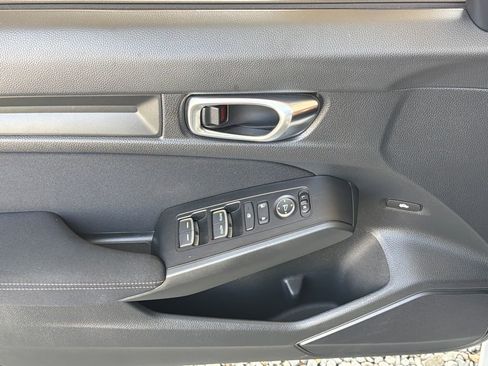 Used 2025 Honda Civic Sport image 3