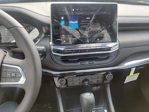 New 2026 Jeep Compass Latitude image 16