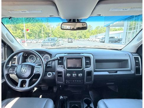 Used 2018 RAM 2500 Tradesman w/ Chrome Appearance Group AWD/4WD image 11