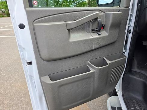 Used 2024 GMC Savana 2500 w/ Driver Convenience Package RWD image 19