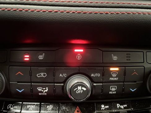 Used 2024 Dodge Durango GT image 7