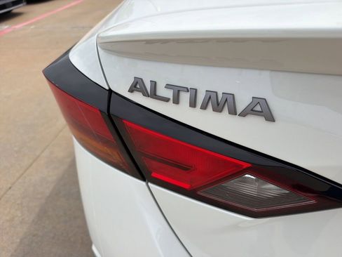 New 2026 Nissan Altima 2.5 SV FWD image 10