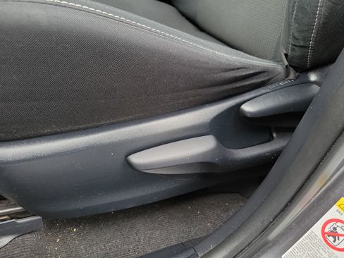 Used 2017 Toyota RAV4 XLE w/ Carpet Mat Package image 23