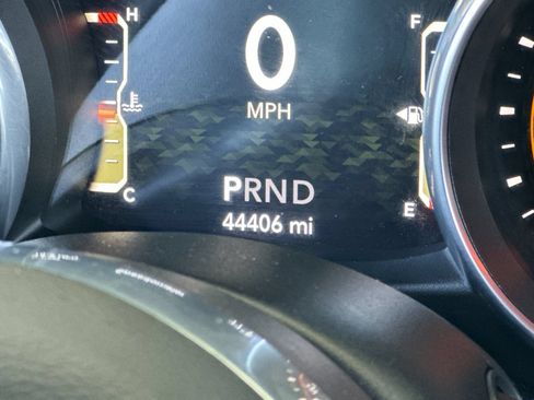 Used 2018 Jeep Wrangler Unlimited Sahara AWD/4WD image 27